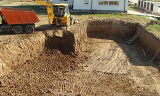 Рытье котлованов под фундамент в Вологде – цена от 2545 руб. за м3 | 2Землекопа-Вгд